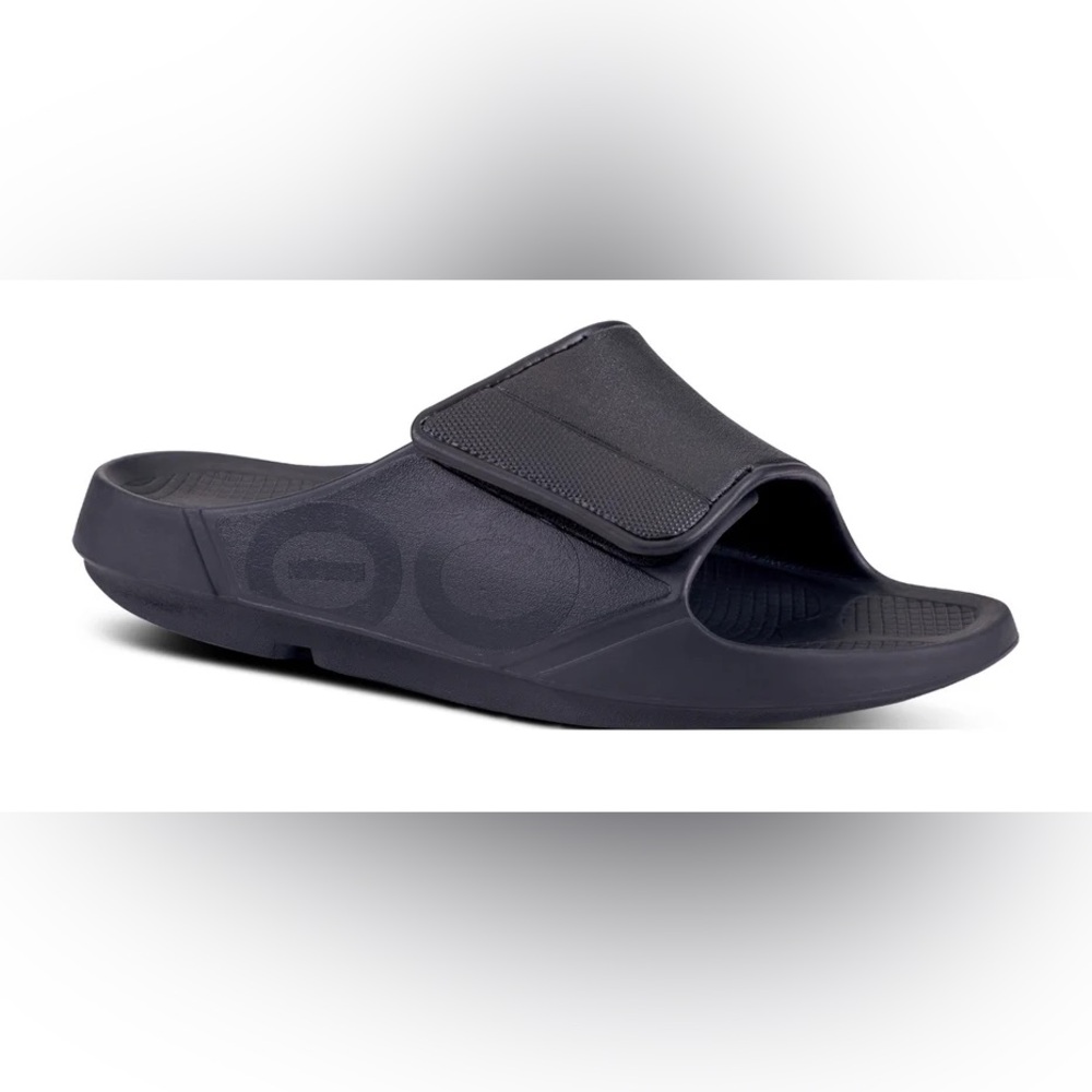 WOMEN'S OOAHH SPORT FLEX SANDAL - MATTE BLACK size W7/M5